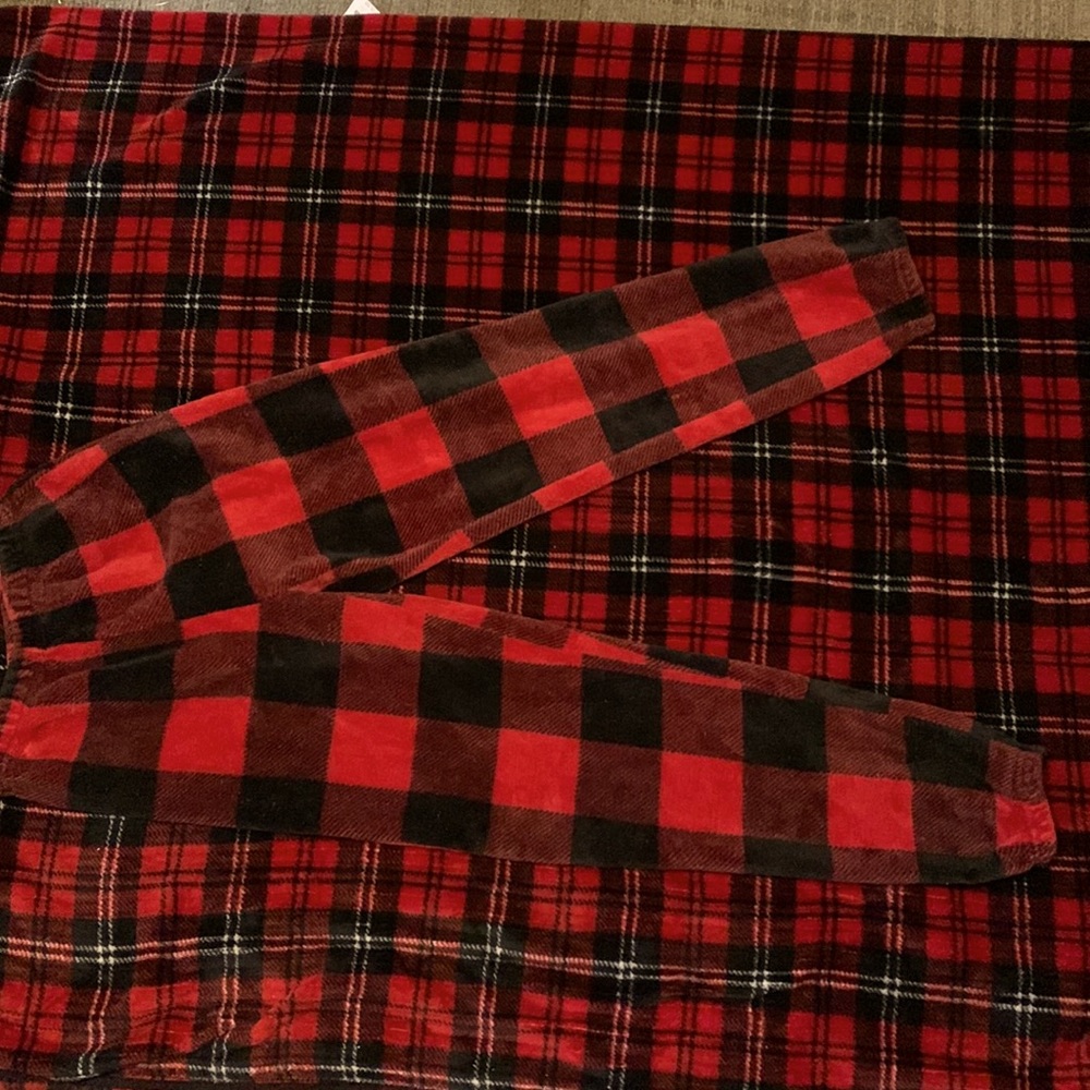 Size 4 plaid sleeping joggers